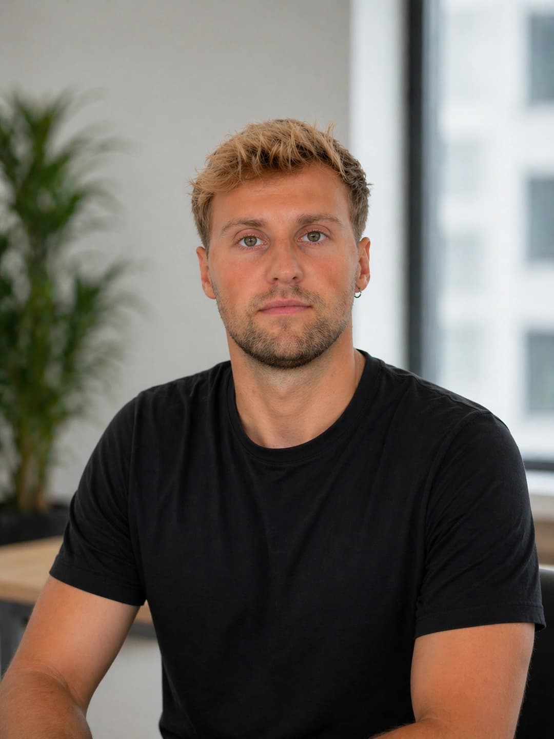 Portrait Erik, Gründer uncamino, Digitalagentur Regensburg